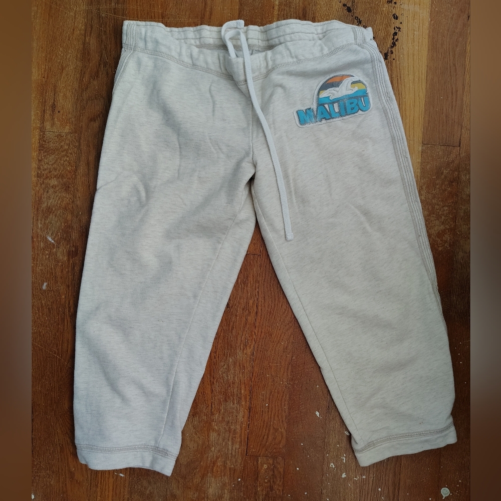 Hollister Malibu Women's Capri Light Heather Oatmeal Joggers